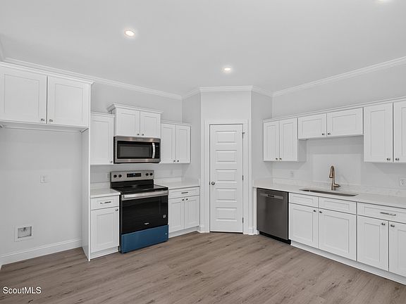 4th image of 1167 Thompson Rd NE