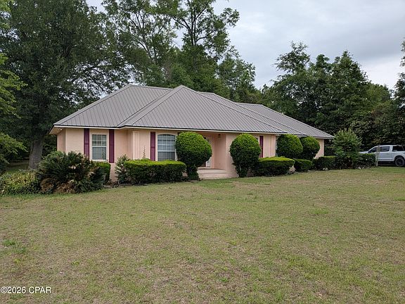 2nd image of 4710 The Oaks Dr
