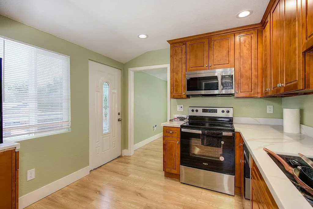 1 bed, 600 sqft, $1,550 — Photo 3