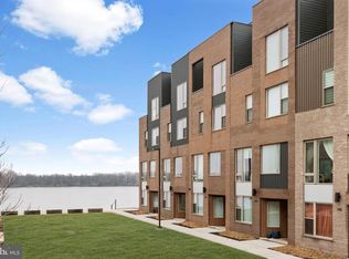 3208 Parkview Walk, Philadelphia, PA 19125