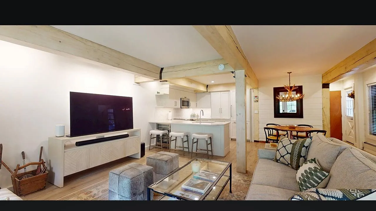 2 bed, 1064 sqft, $7,000 — Photo 2
