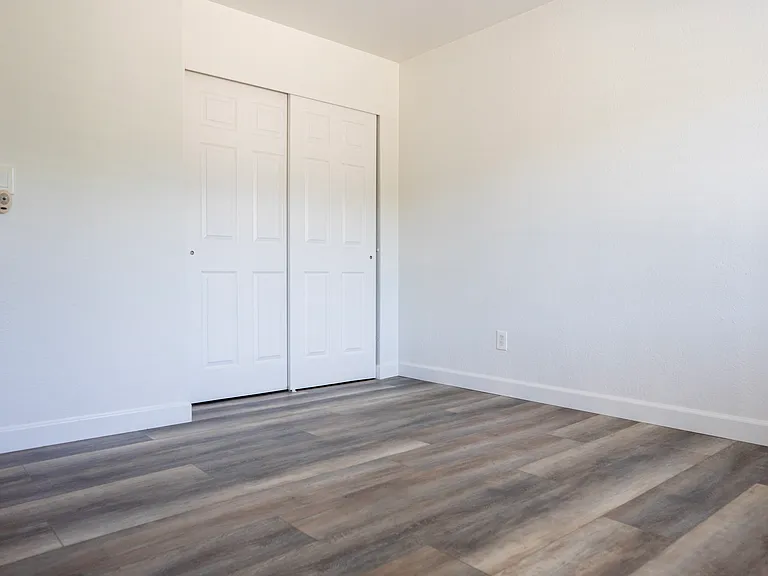 3500 Summit Dr — Photo 3