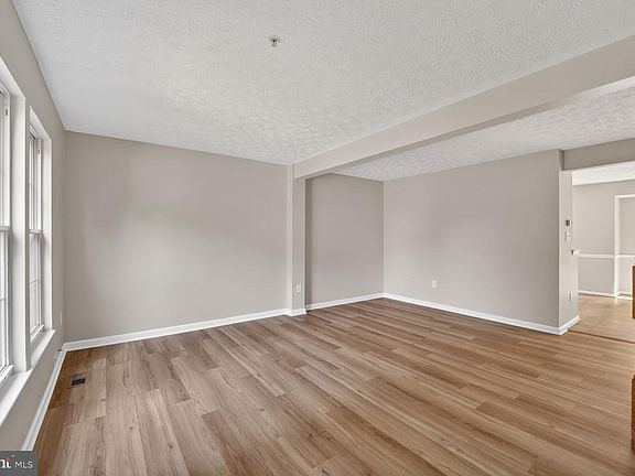 3rd image of 2518 Summers Ridge Dr