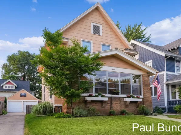 1005 Fountain St NE, Grand Rapids, MI 49503