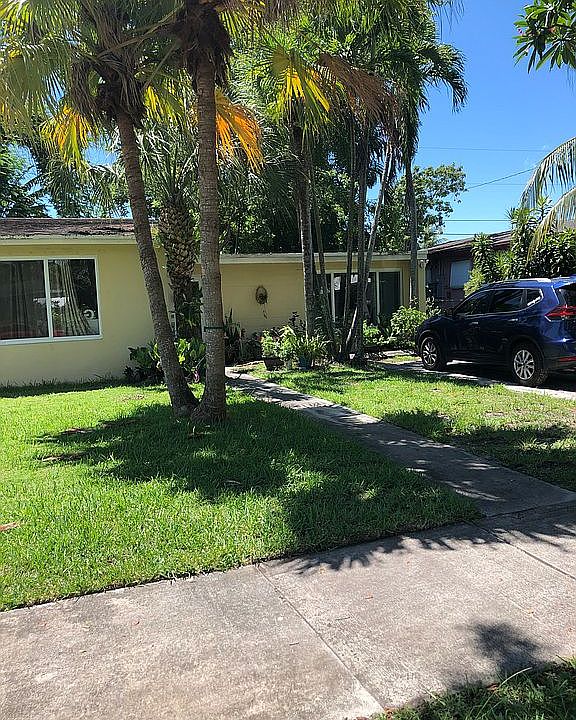 2nd image of 9820 Dominican Dr