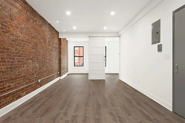 Living room, photo 5