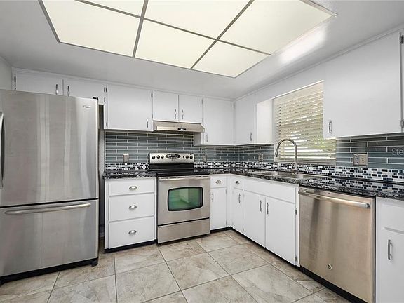 5th image of 568 Garden Heights Dr