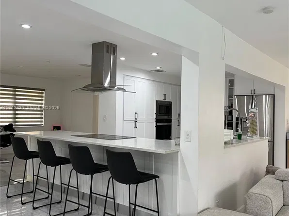 10153 SW 51st St, Fort Lauderdale, FL 33328