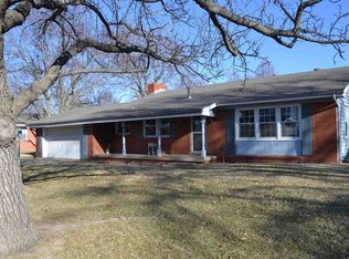 2332 N Crest St, Augusta, KS 67010