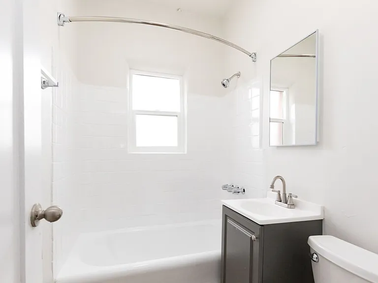426 S Manhattan Pl — Photo 9