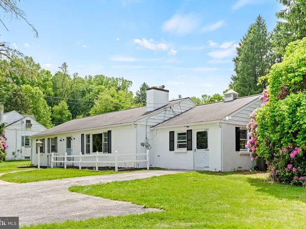 1112 N Bailey Rd, Coatesville, PA 19320