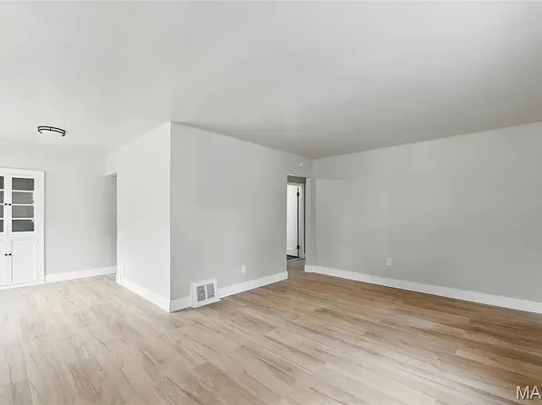 7782 Folk Ave, Saint Louis, MO 63143