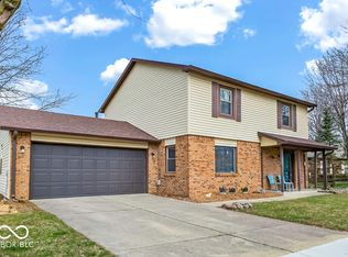 986 Country Aire Dr, Greenwood, IN