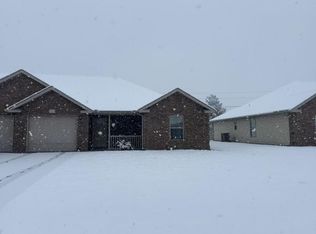 1519 Gold Stream Dr, Webb City, MO 64870