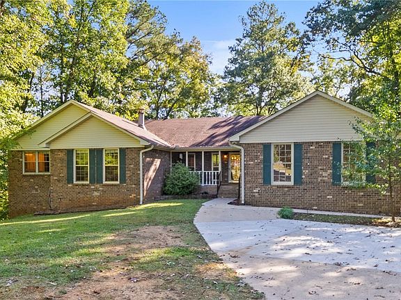 2nd image of 5709 Summerfield Dr E