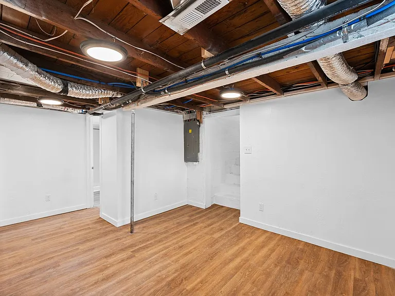 8004 E Broadway Ave — Photo 21