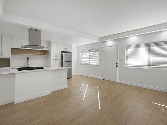 5th image of 23805 Arlington Ave #25