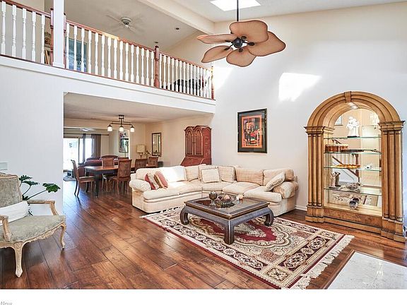 4th image of 1679 Brookwood Dr