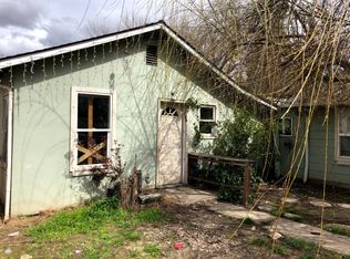 416 SE M St, Grants Pass, OR 97526