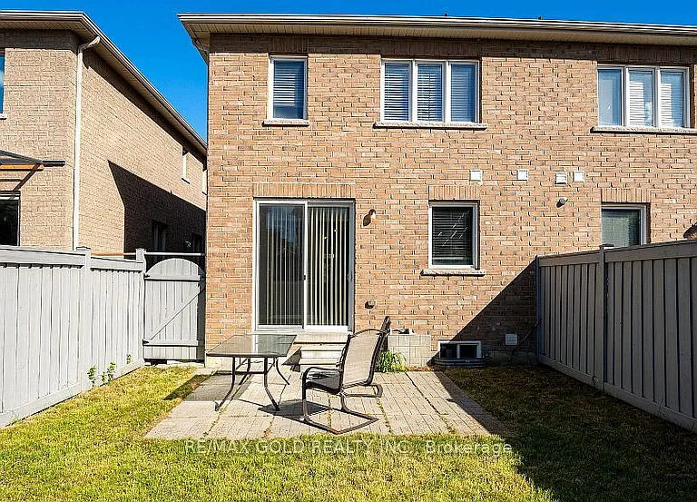 11 Vanderpool Cres #1 — Photo 20