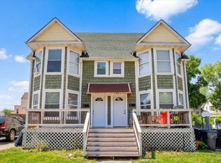 10-12 N Park Ave, Waukegan, IL