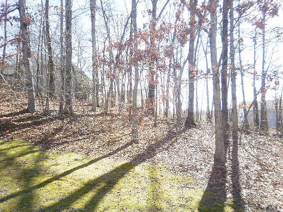 3rd image of 114 Southgate Dr