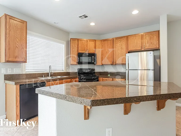 9100 Little Horse Ave — Photo 6