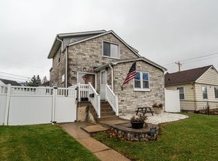 3405 W Wilbur Ave, Greenfield, WI 53221