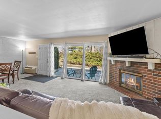 92 Red Chimney Rd UNIT 3, Lake Geneva, WI 53147