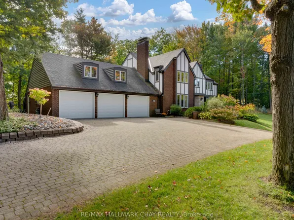 11 Park Trl, Springwater, ON L9X 0L3