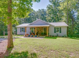 631 Richardson Cemetery Rd, White Bluff, TN 37187