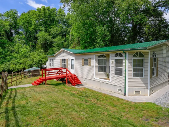 305 Haw Ridge Dock Rd, Piney Flats, TN 37686