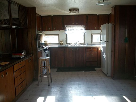 5th image of 609 S Toner St