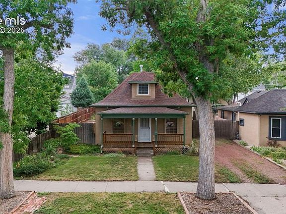 4th image of 917 Custer Ave