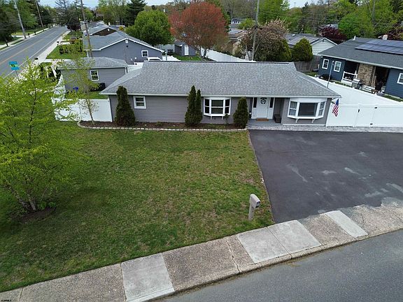 2nd image of 701 W Mill Rd