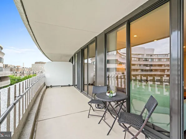 700 New Hampshire Ave NW #1214, Washington, DC 20037