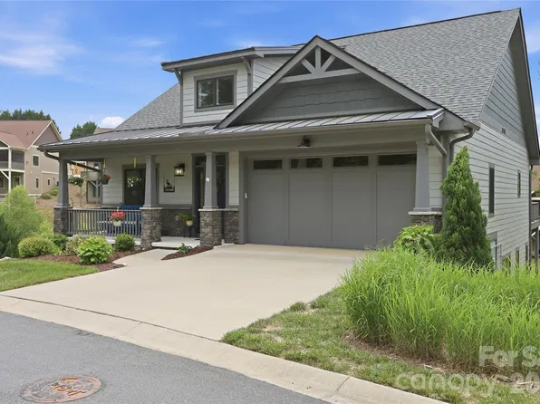 248 Sports Village Dr, Hendersonville, NC 28739
