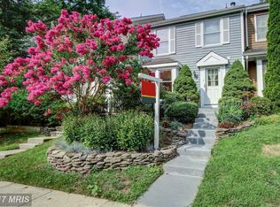 1516 Twisted Oak Dr, Reston, VA 20194