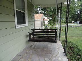 3rd image of 215 Stafford St
