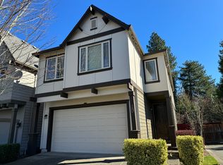 114 NE Stonebriar Ln, Hillsboro, OR 97124