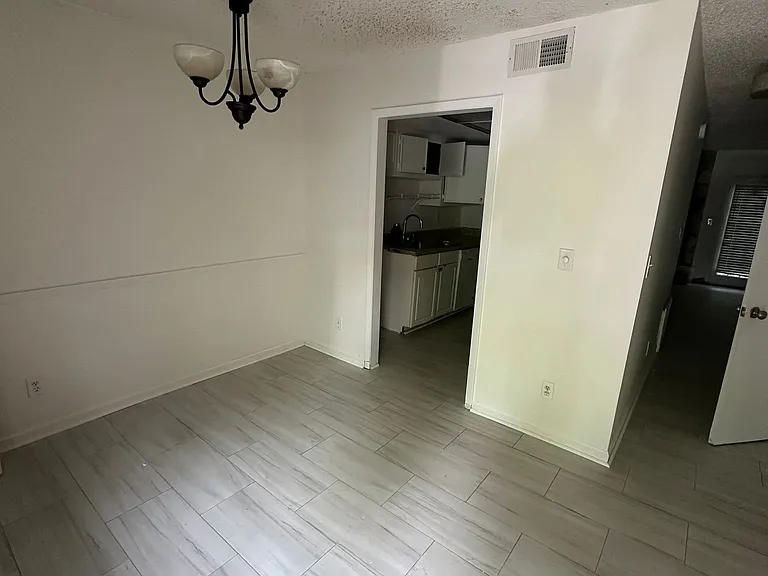 1328 Old Roswell Rd #1334 — Photo 1