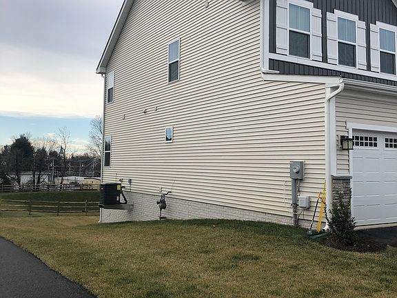 2nd image of 322 Ingalls Dr
