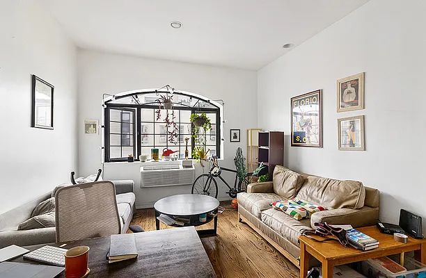 Rented by Triplemint | media 11