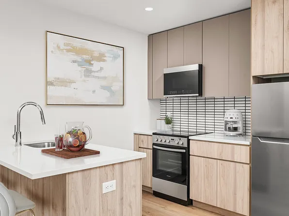 91 Bruckner Boulevard image 3 of 39