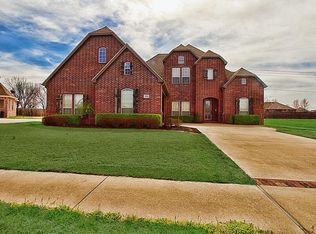 6002 Noble St, Rogers, AR 72758