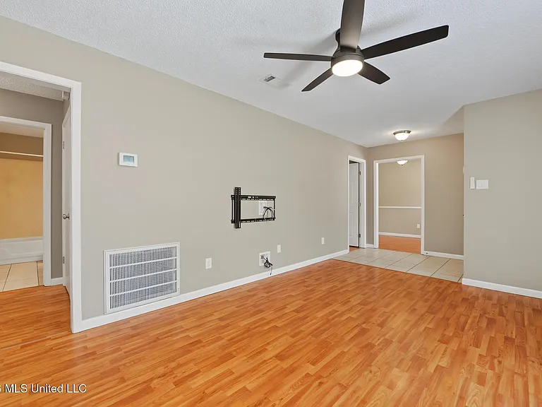 12916 Rosemont St — Photo 4