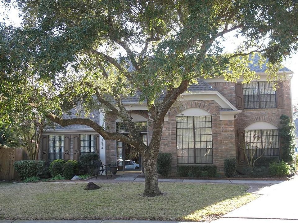 1st image of 2015 Caravel Dr