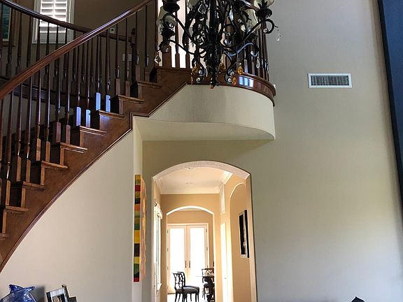 3rd image of 2813 Shenandoah Dr