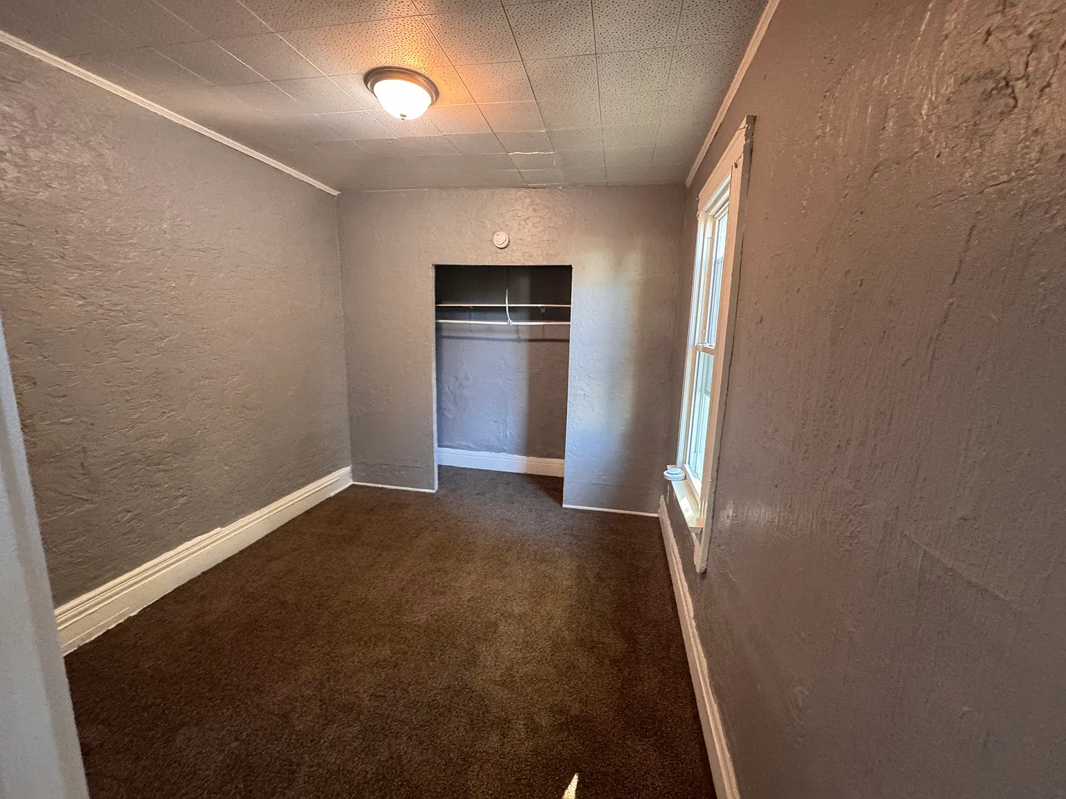 10810 Shale Ave — Photo 2