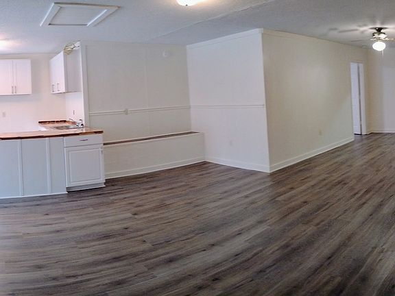 3rd image of 4650 Genesis Rd #101